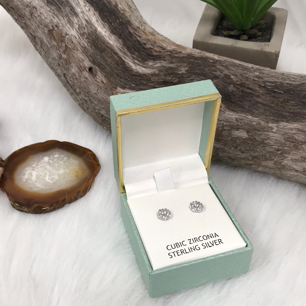 NIB Rachel Ashwell Cubic Zirconia Sterling Silver Earring Studs 1/4”